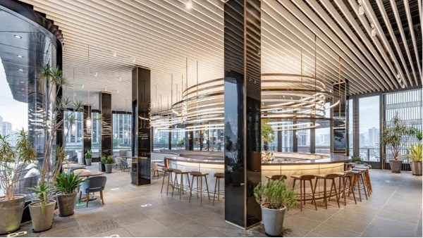 用不銹鋼裝飾，滿(mǎn)足你一切需求